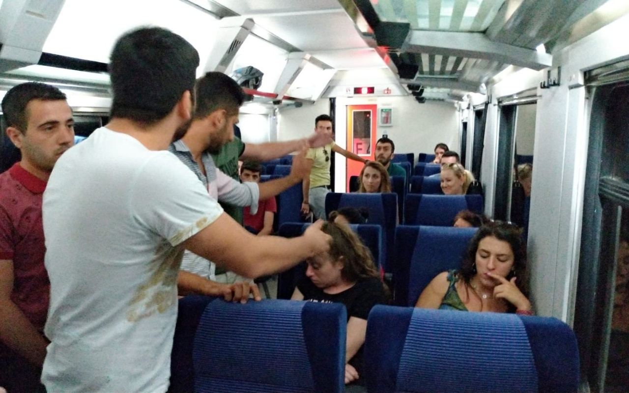 Eskişehir Kütahya trenini birbirine katan kadın trene 2 saat rötar yaptırdı