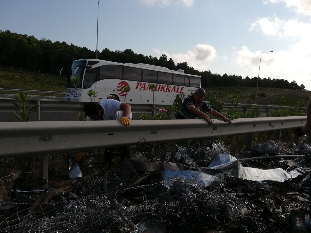 Kuzey Marmara Otoyolu'nda TIR devrildi! Ankara istikameti kapandı