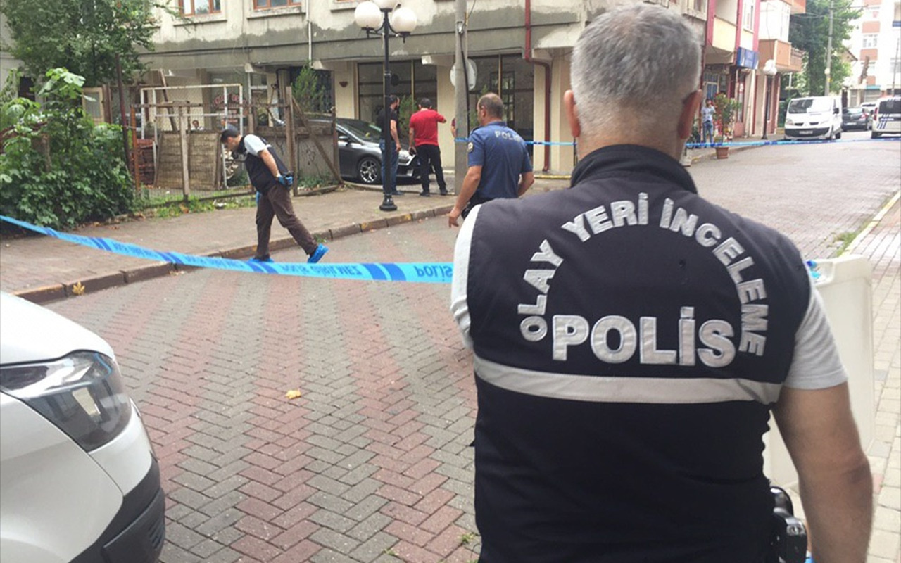 Kocaeli Derince'de eski belediye başkanına silahlı saldırı