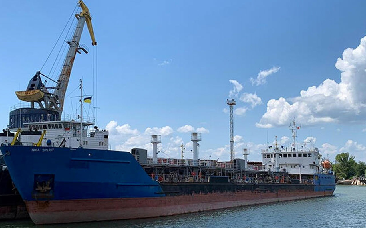 Karadeniz'de yeni gerilim! Ukrayna Rus tankerine el koydu