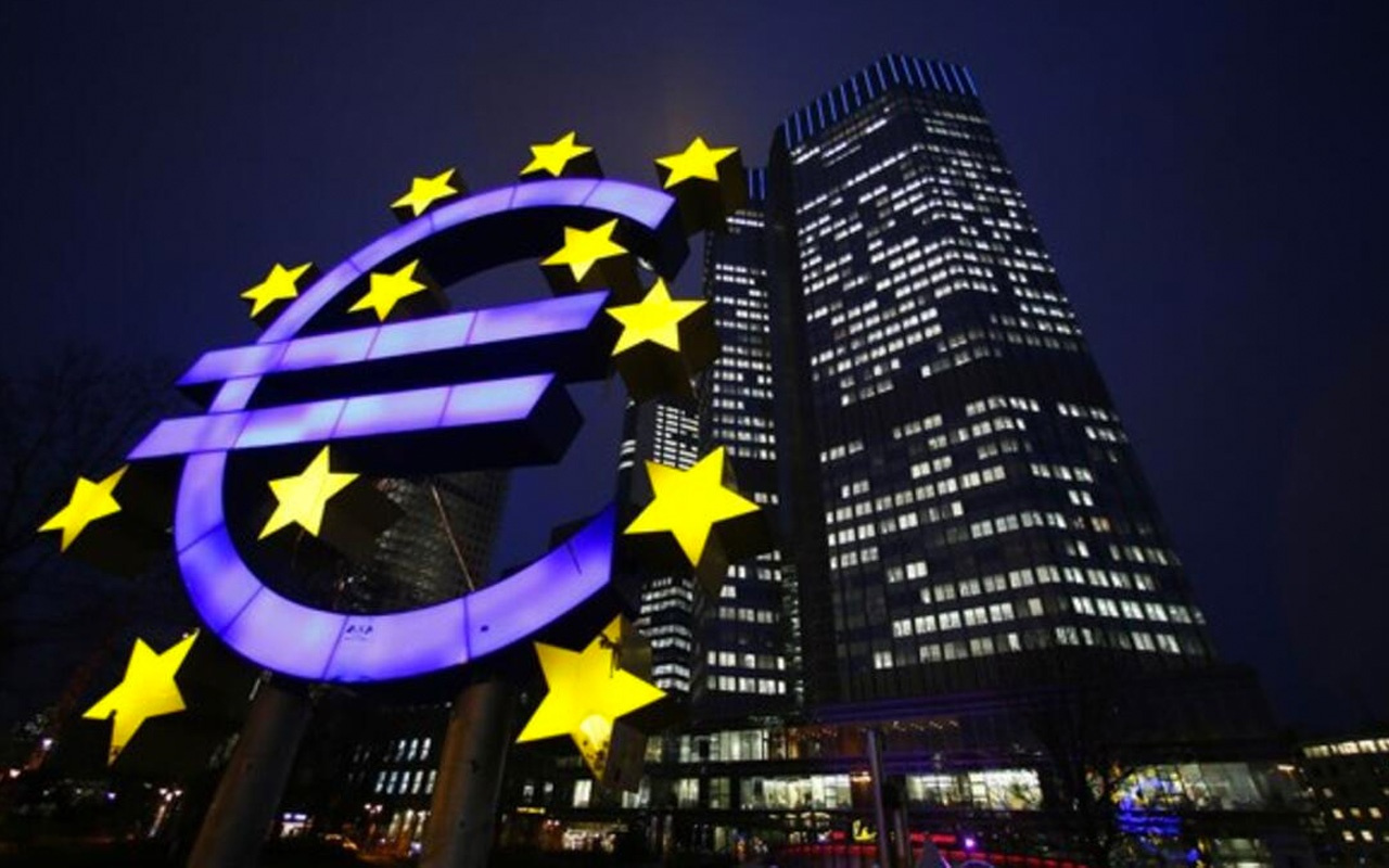 Avrupa Merkez Bankası faiz ve varlık alım miktarını sabit tuttu