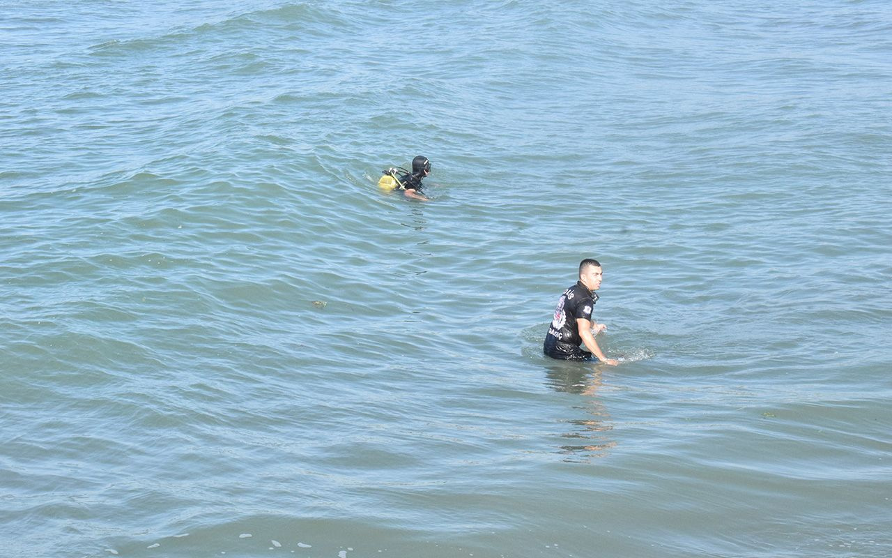 Samsun'da oğluyla birlikte denize giren baba boğuldu