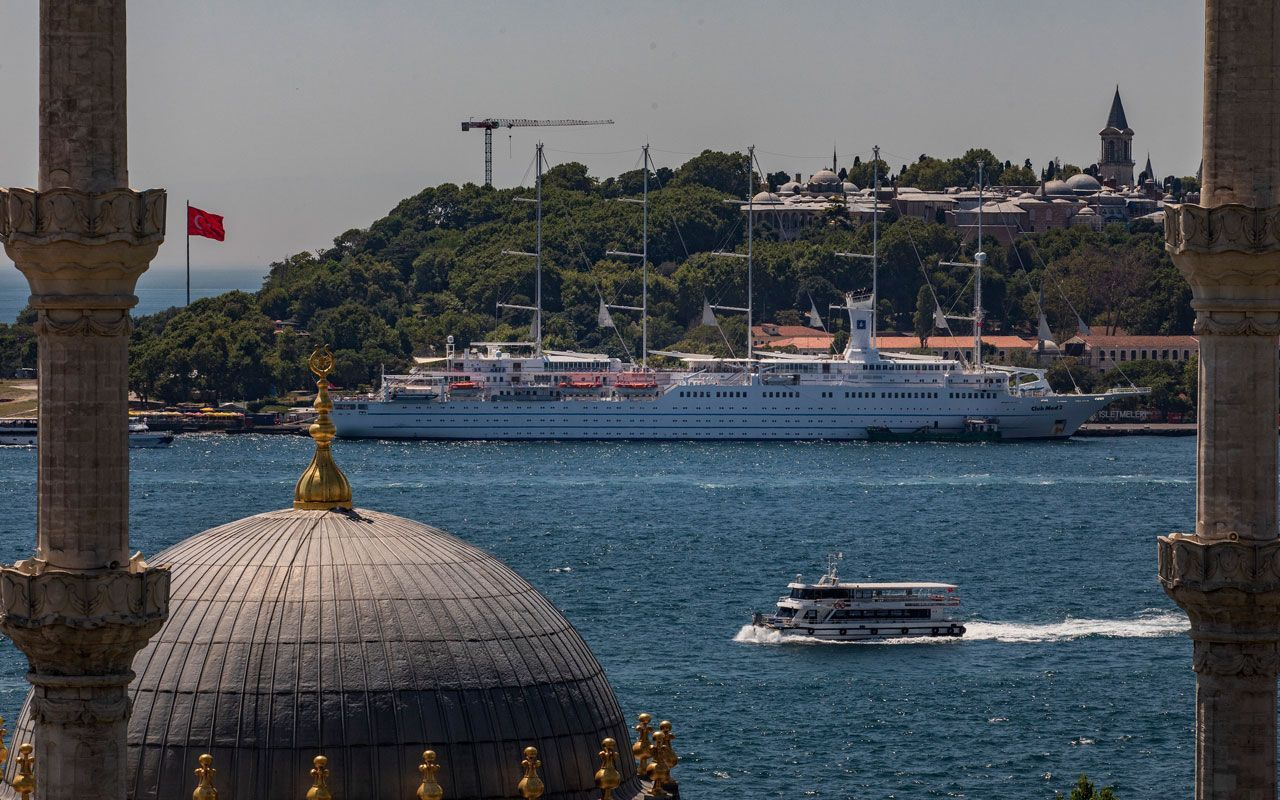 Tam 14 bin ton ağırlığında dünyanın en büyüklerinden birisi İstanbul'da