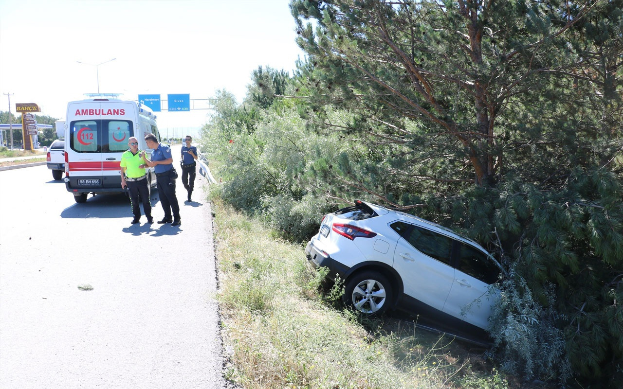 Kontrolden çıkan otomobil ağaca çarptı: 2 yaralı