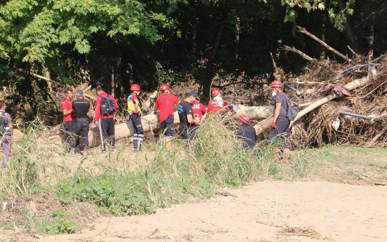 Düzce'de selde kaybolan Kağan'ın da cansız bedeni bulundu