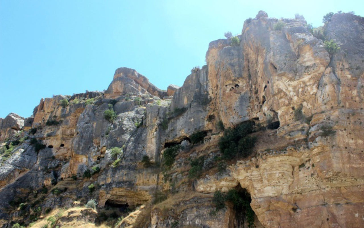 Adıyaman'da 1800 yıllık mağaraların gizemi çözülüyor!