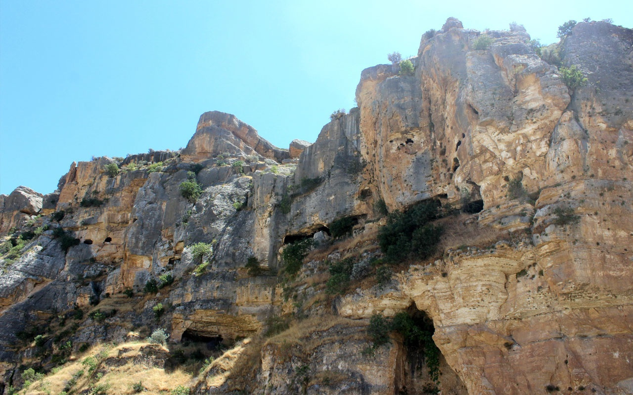 Adıyaman'da 1800 yıllık mağaraların gizemi çözülüyor! İçerisine ilk kez girildi