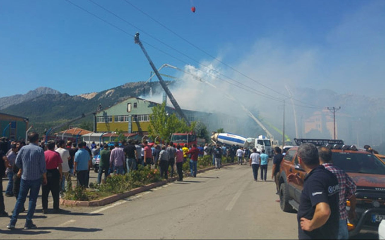 Konya'da silah fabrikasında yangın büyük paniğe neden oldu