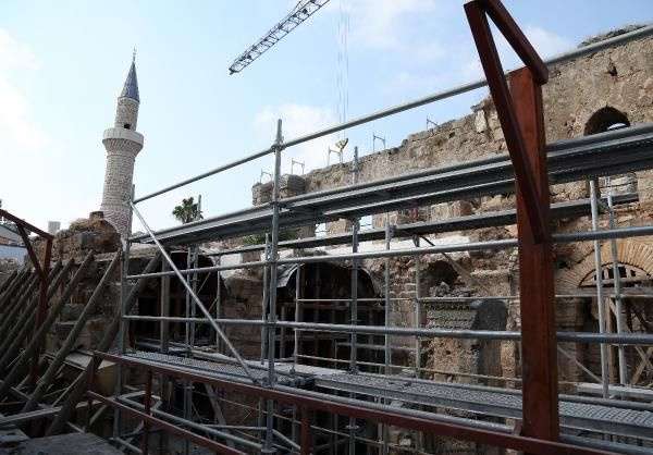 Kesik Minare'de restorasyon çalışmaları bilimsel yöntemlerle yapılıyor