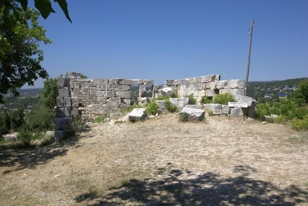 Diocaesarea Antik Kenti'nin dini merkezi Zeus'a adanan tapınak gün yüzüne çıkarılıyor!