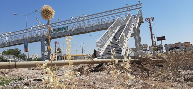 İlginç üst geçit bu kez Karadeniz’de değil Adıyaman’da