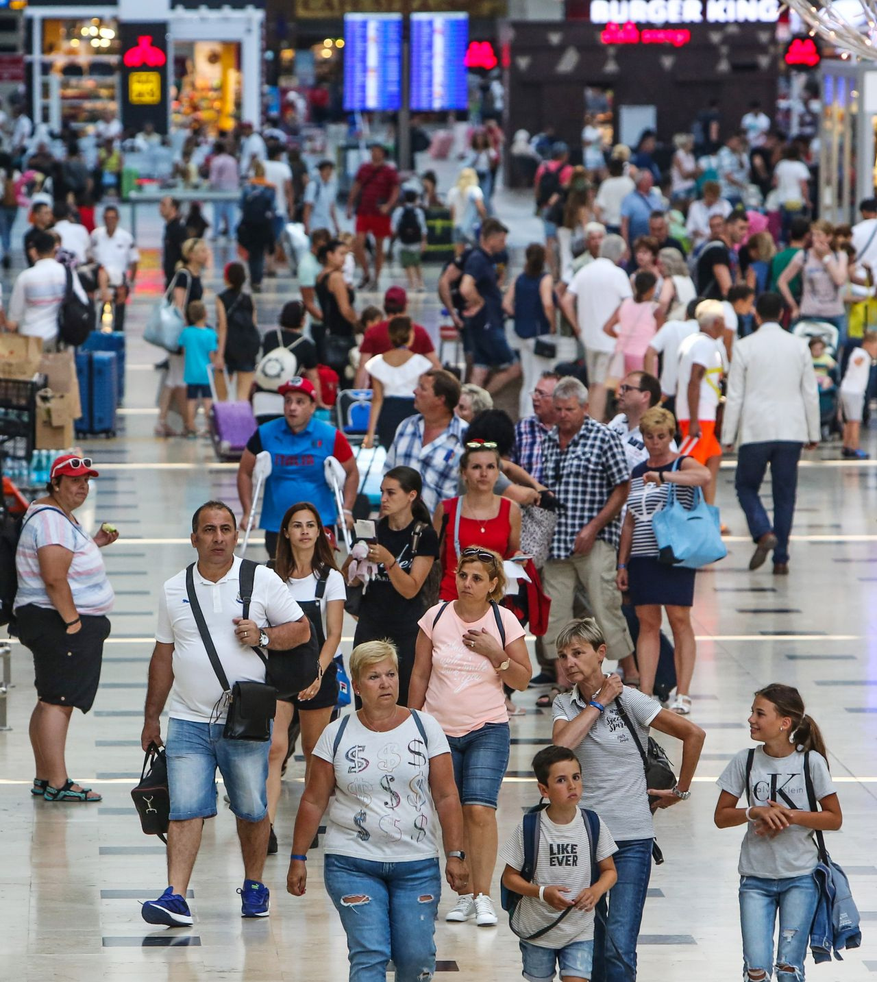 Antalya'ya 7 ayda gelen turist sayısı 8 milyonu geçti