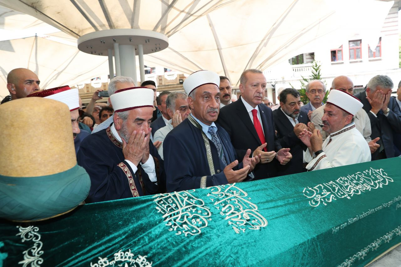 Bilim dünyasının acı kaybı! Emin Işık'ın cenaze töreninde Erdoğan da yerini aldı