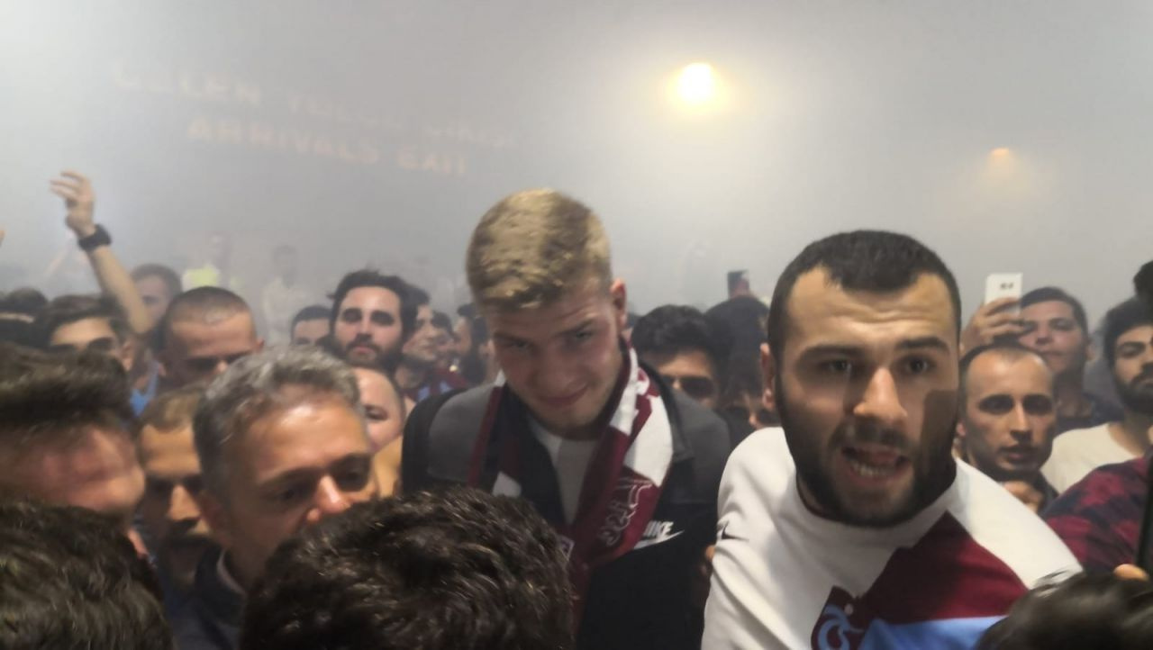Trabzonspor'dan gece yarısı bombası! Alexander Sörloth çoşkuyla karşılandı