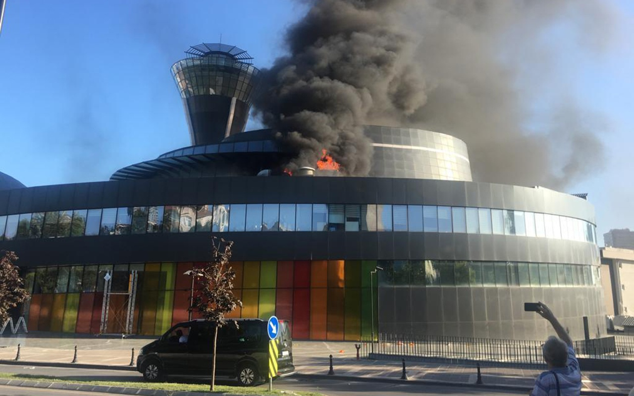 İstanbul Üsküdar Bilim Merkezi’nde yangın