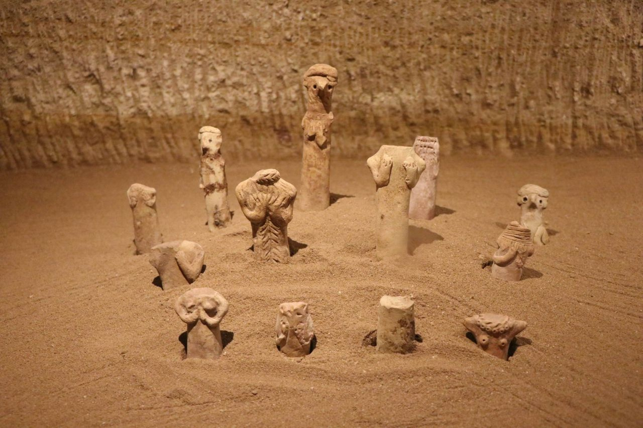 Türkiye'nin tek yeraltı müzesinde 7 bin yıllık heykelciklere yoğun ilgi