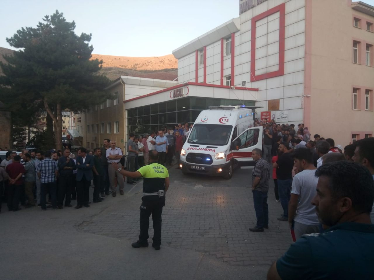 Kayseri'de minibüs ile kamyonet çarpıştı 18 yaralı