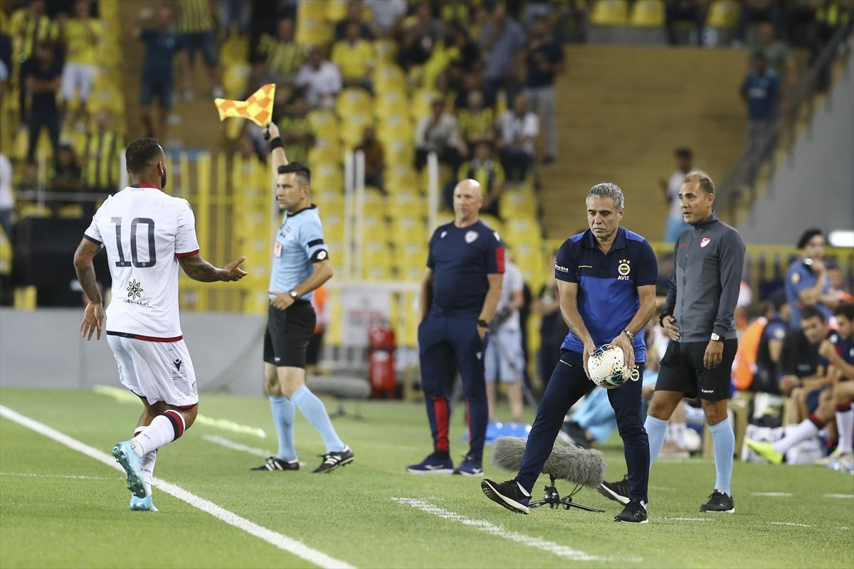 Fenerbahçe hazırlık maçında Cagliari'yle yenişemedi