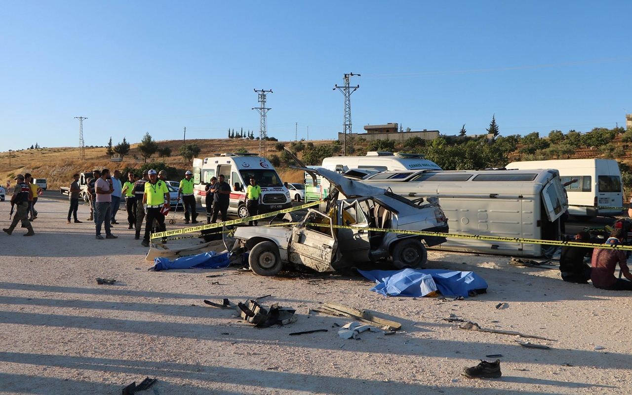 Gaziantep'te trafik kazası 3 ölü 12 yaralı