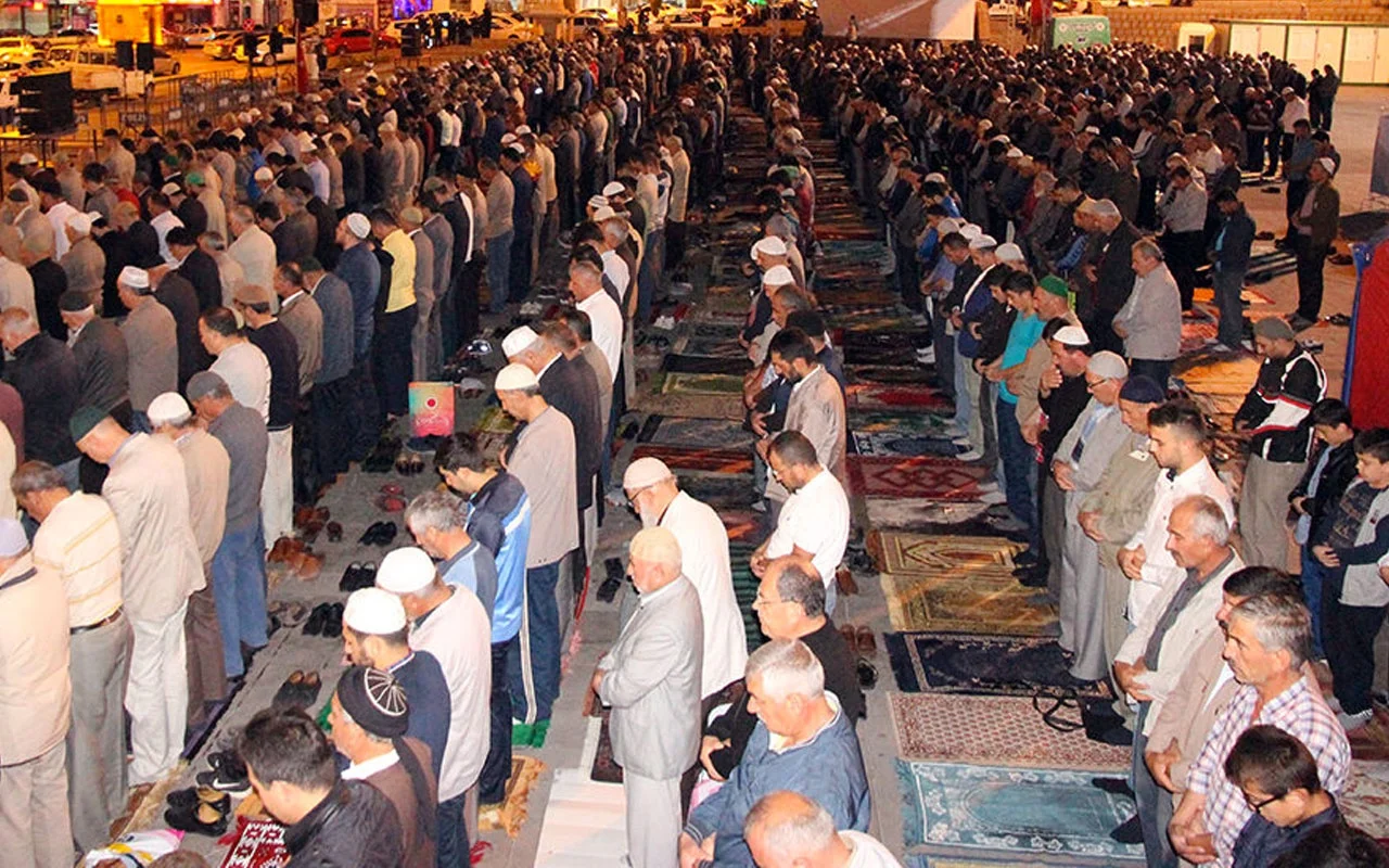 Erzurum Bayram Namazi Saati Diyanet Erzurum Kurban Bayrami Namaz Vakti Internet Haber