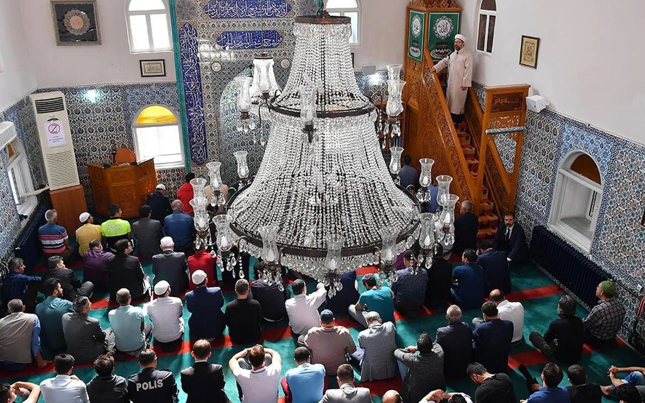 29 Mayis Bahcelievler Cuma Namazi Kilinacak Camiler Listesi Internet Haber
