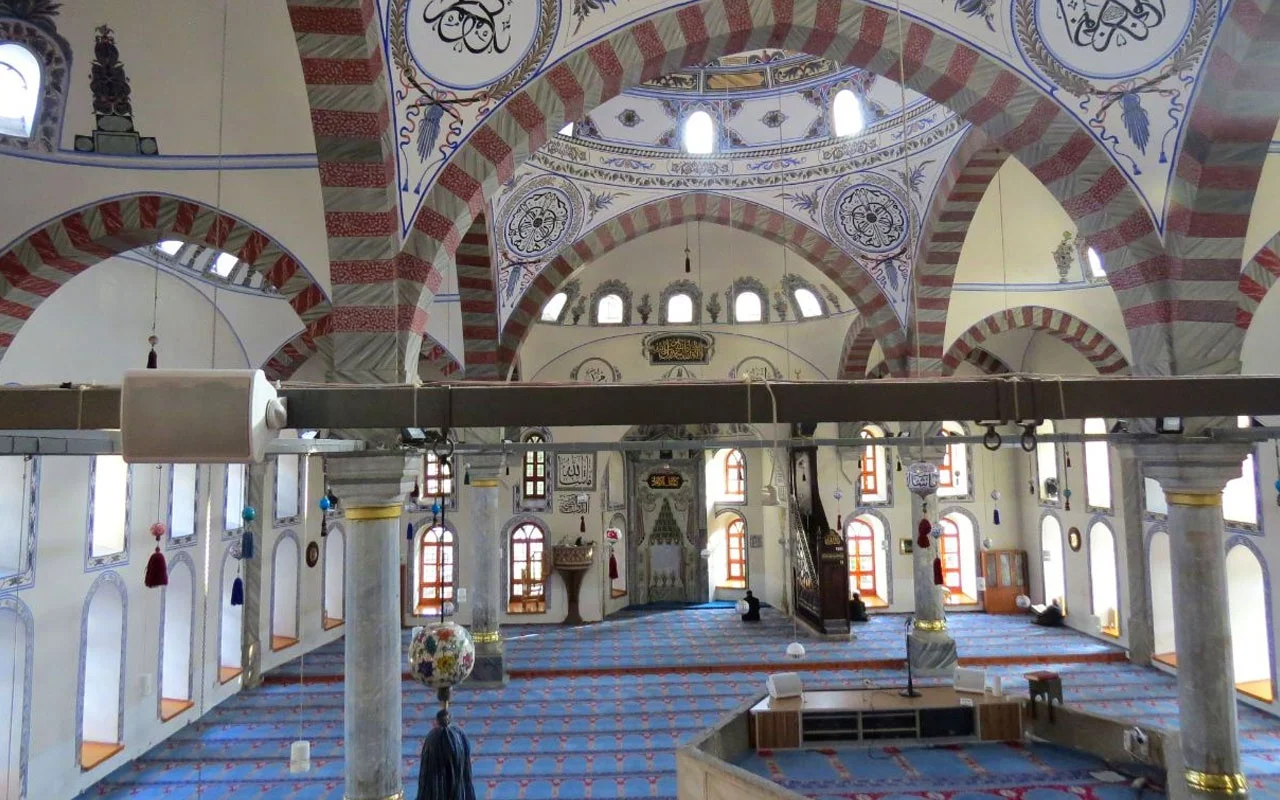 Antalya Bayram Namazi Saati Kacta Kilinir Diyanet Internet Haber