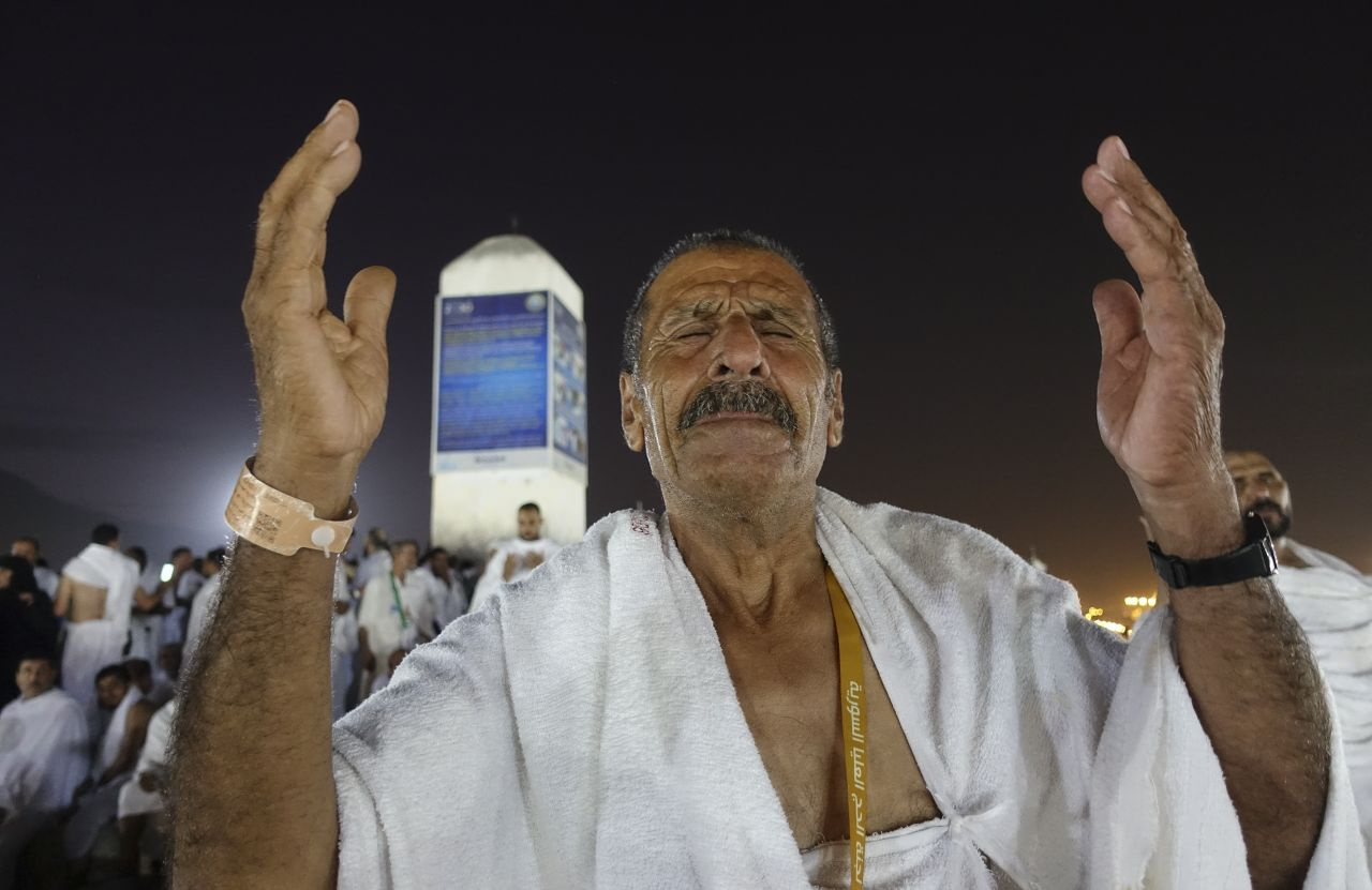 Diyanet İşleri Başkanı Ali Erbaş, Arafat'ta vakfe duası yaptı