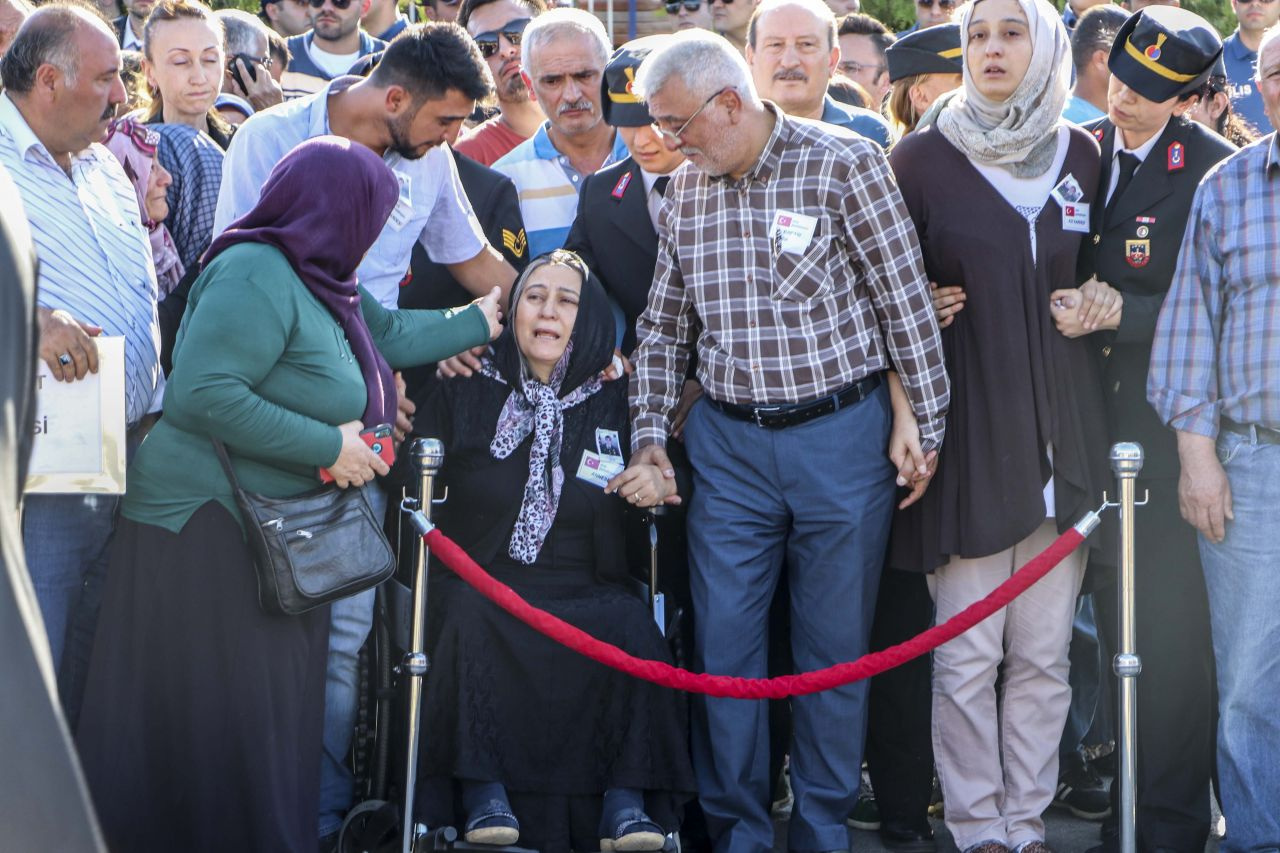 Ankara'da şehit uzman çavuşun annesi yürekleri dağladı