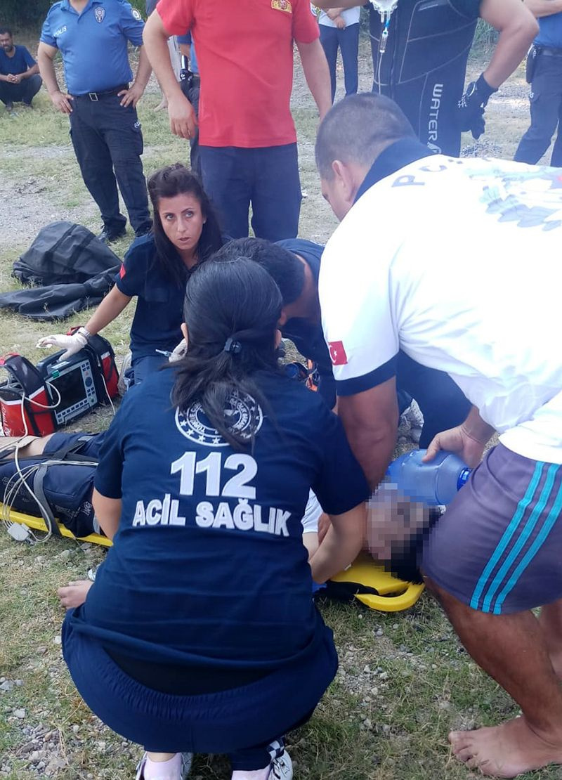 Adana'da bir genç serinlemek için girdiği gölde boğuldu