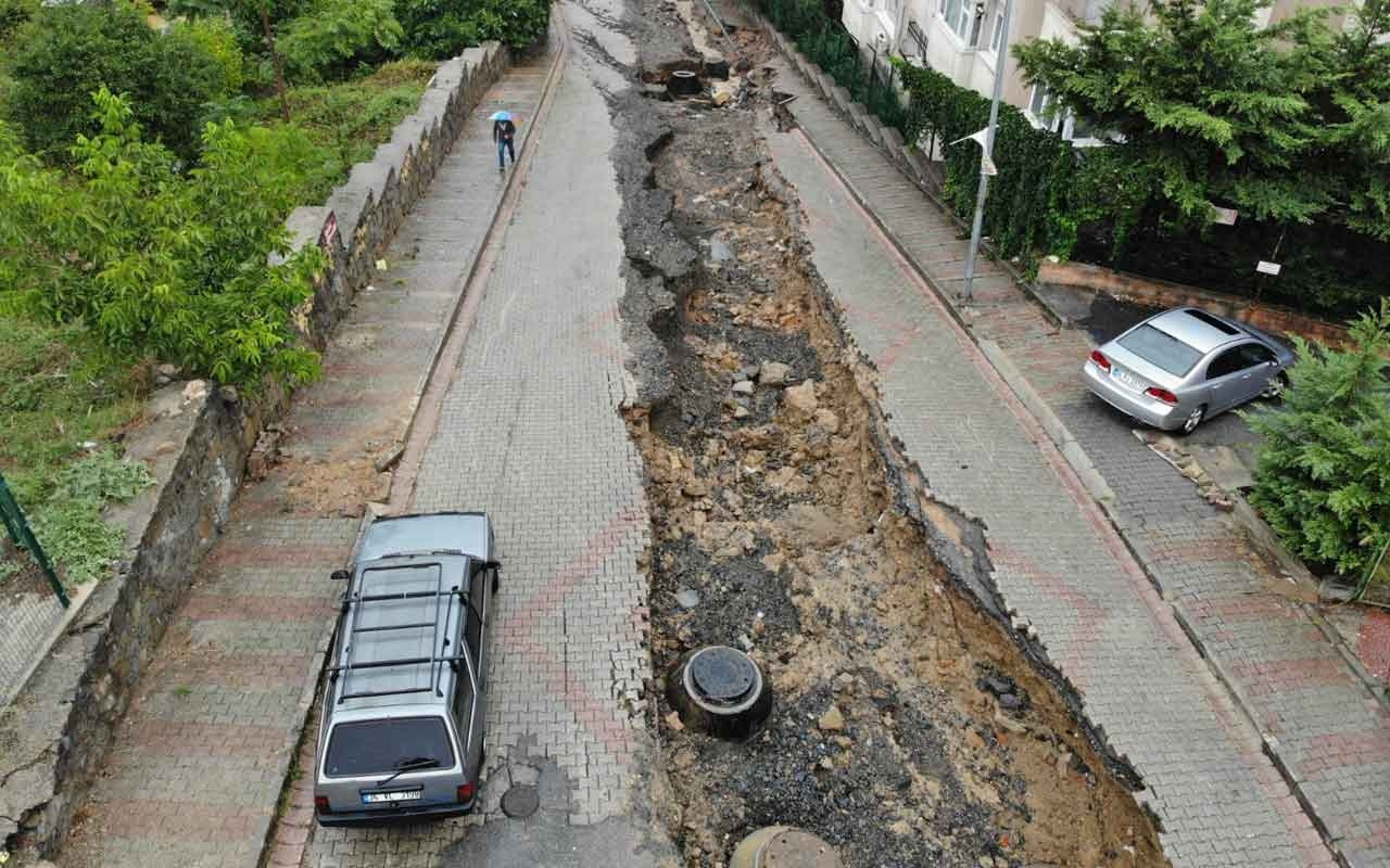 Üsküdar'da çöken yol havadan görüntülendi