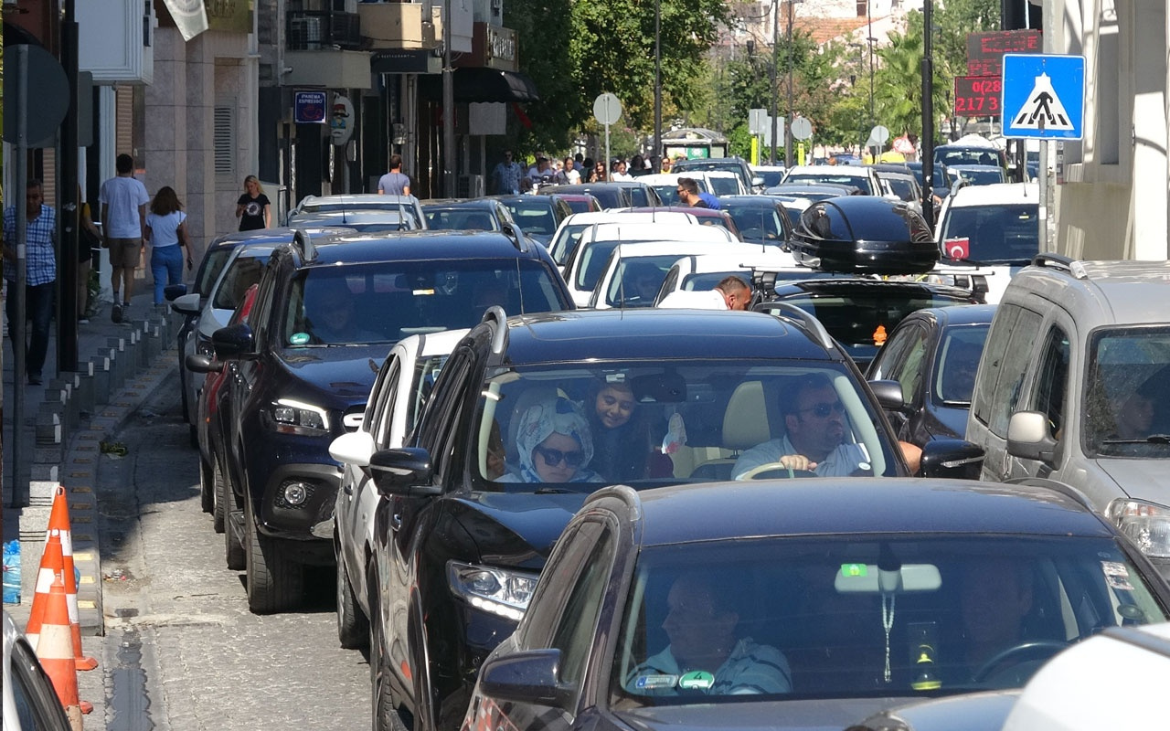 Çanakkale'de 'bayram dönüşü' yoğunluğu sürüyor