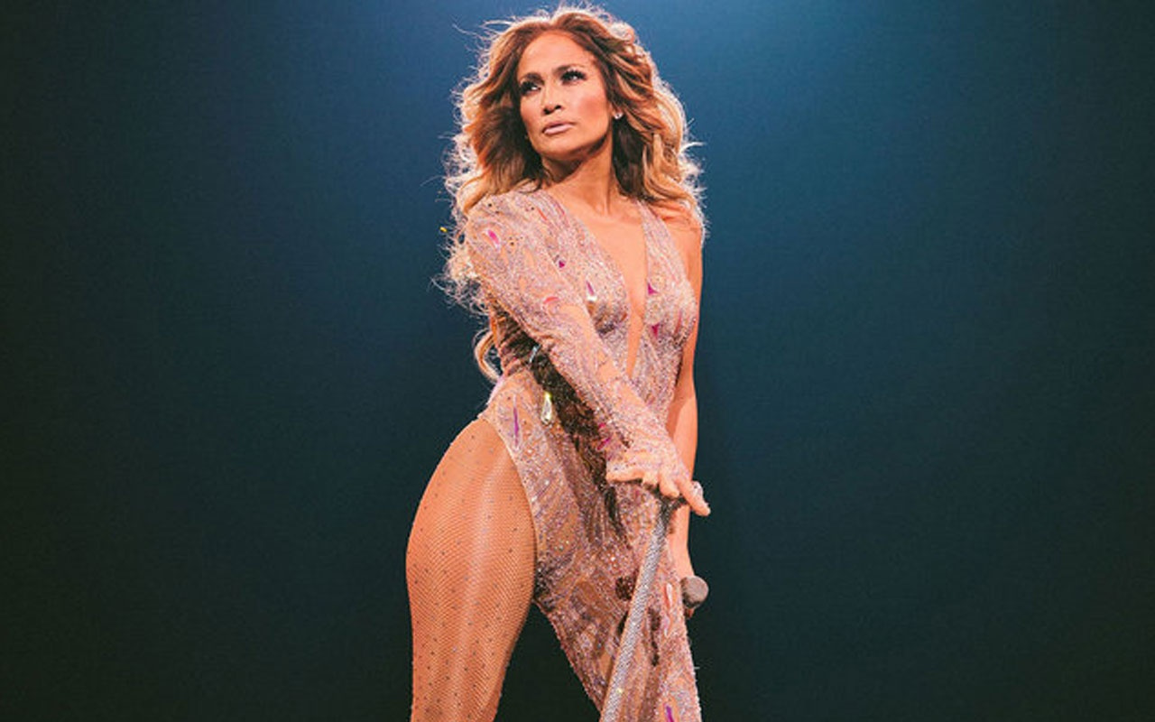 50 Yaşındaki Jennifer Lopez'in bikinili hamak keyfi mest etti beğeni yağdı