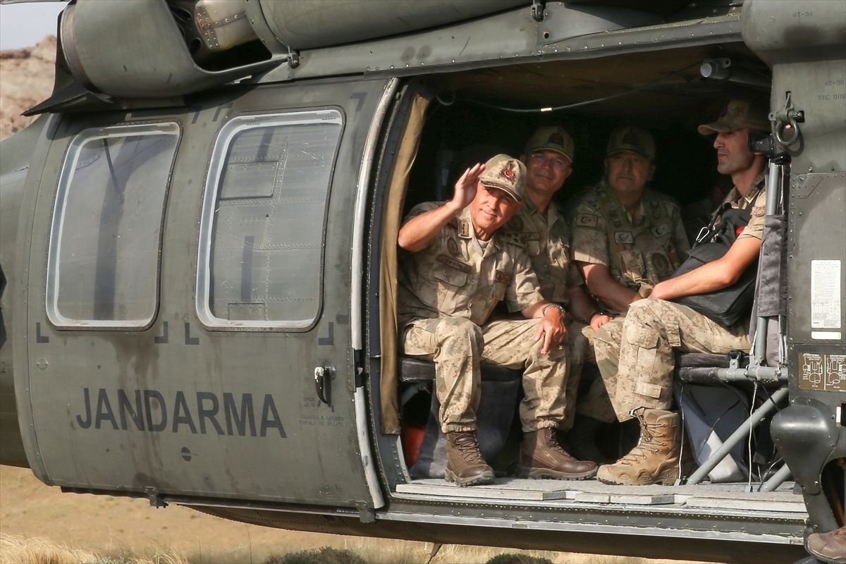 Jandarma Genel Komutanı Arif Çetin: Dağlar teröristlerden tamamen temizlenmiş durumda