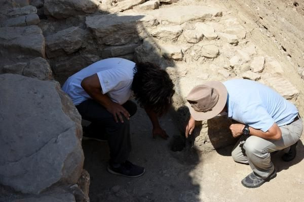 Arkeoloji dünyası bu keşifle heyecanlandı! Troya'yı 600 yıl geri taşıyacak