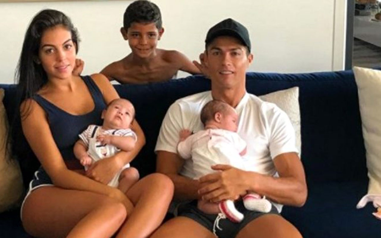 Ronaldo'nun corona virüs için ada aldı iddiasına Georgina Rodriguez'den fotoğraflı yanıt