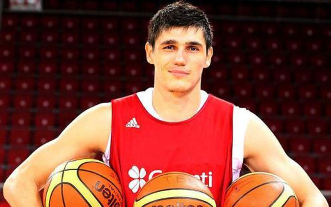 Milli Basketbolcu Ersan İlyasova: Takımın havası üst seviyede