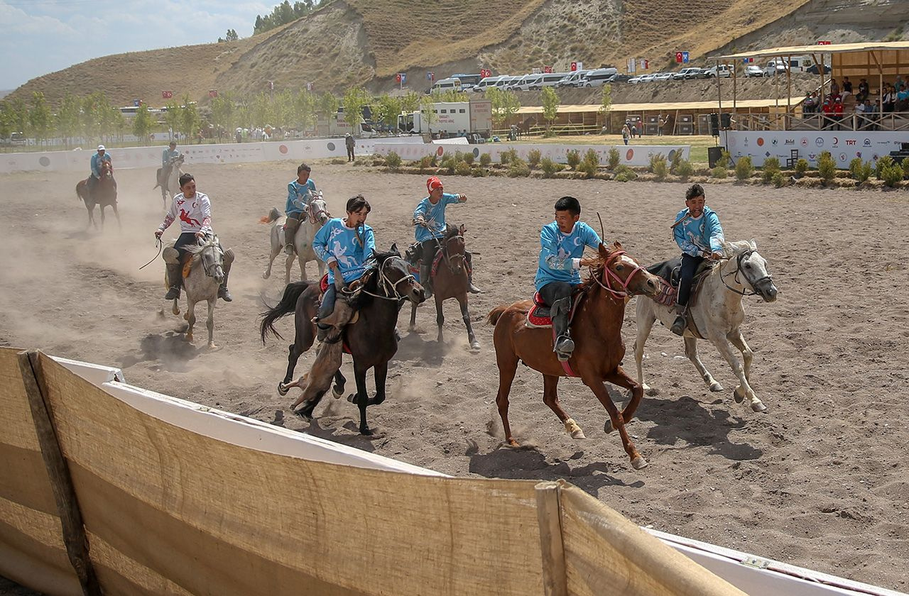 Bitlis Ahlat'ta Malazgirt Zaferi coşkusu