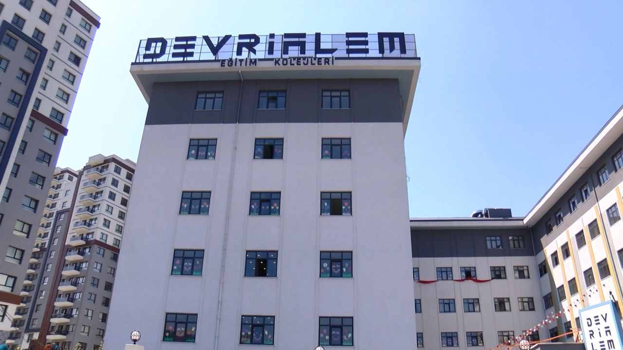 İstanbul'da açılan kolej kapatıldı! Öğrenciler mağdur edildi