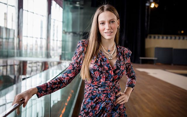 Serenay Sarıkaya'dan sosyal medyayı sallayan bikinili paylaşım