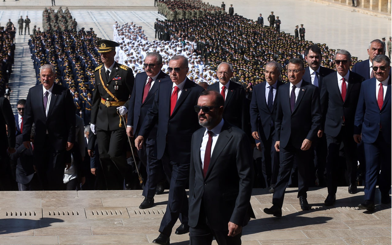 Erdoğan ve devlet erkanından Anıtkabir ziyareti! Büyük zaferin 97. yılı