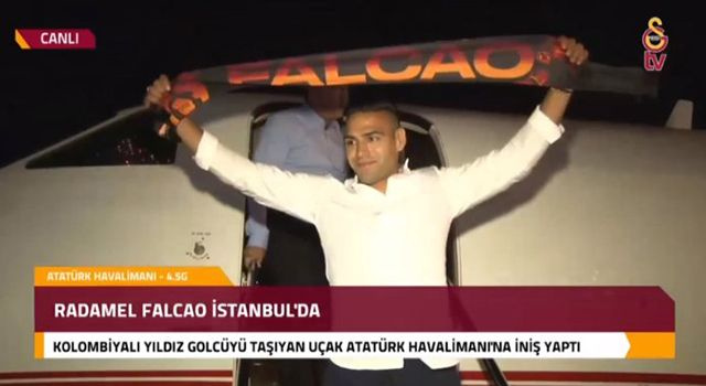 Galatasaray'ın yeni yıldızı Radamel Falcao İstanbul'a geldi