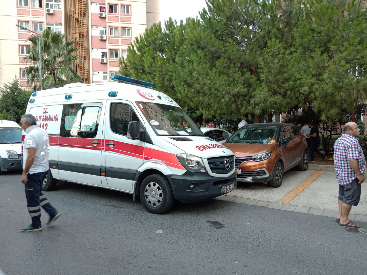 İstanbul Zeytinburnu'nda 17. kattan düşen 2 yaşındaki bebek öldü