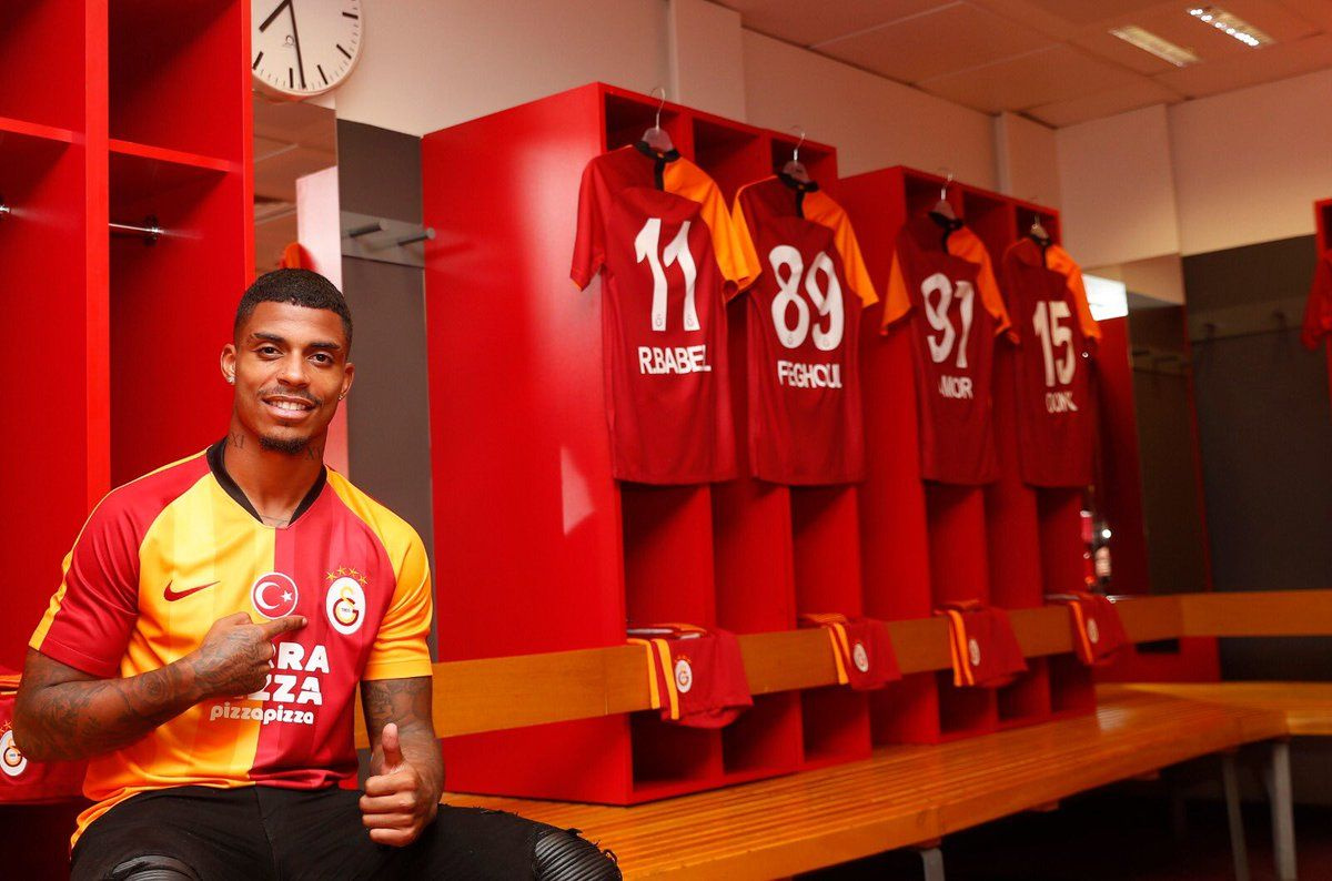 Mario Lemina resmen Galatasaraylı oldu