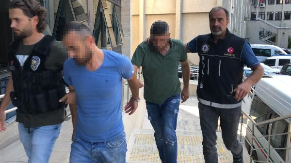 Zonguldak'ta bir çocuk gözaltına alınan babasının peşinden koştu