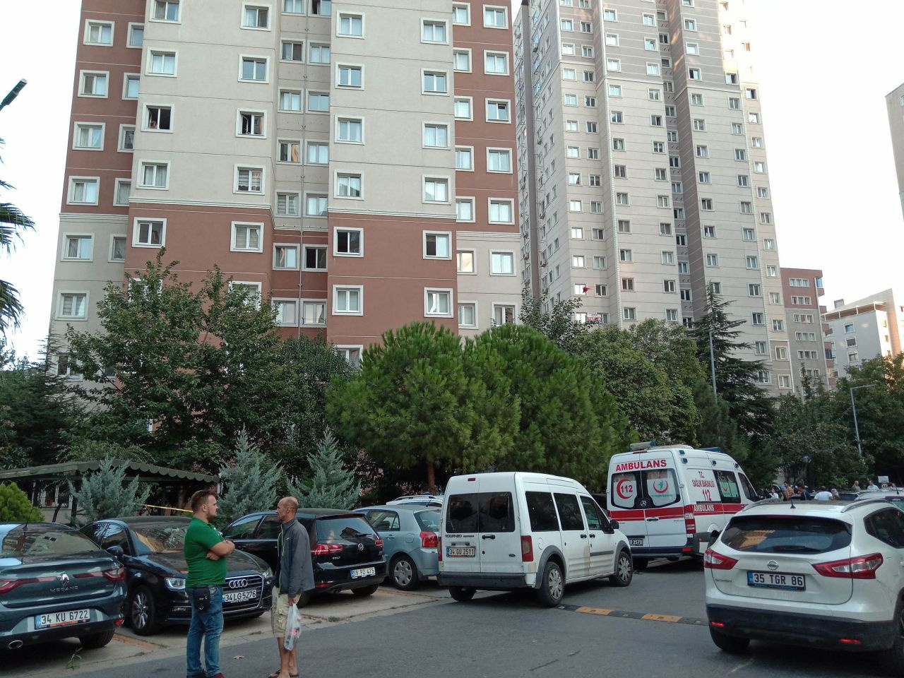 İstanbul Zeytinburnu'nda 17. kattan düşen 2 yaşındaki bebek öldü