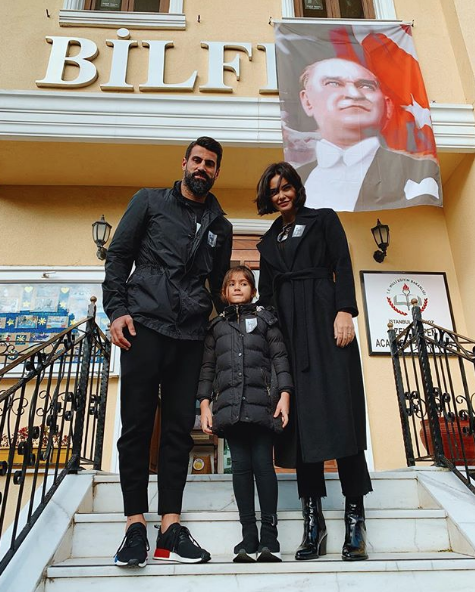 Volkan Demirel futbolu bıraktı eşi Zeynep Demirel'in duygusal mesajı olay