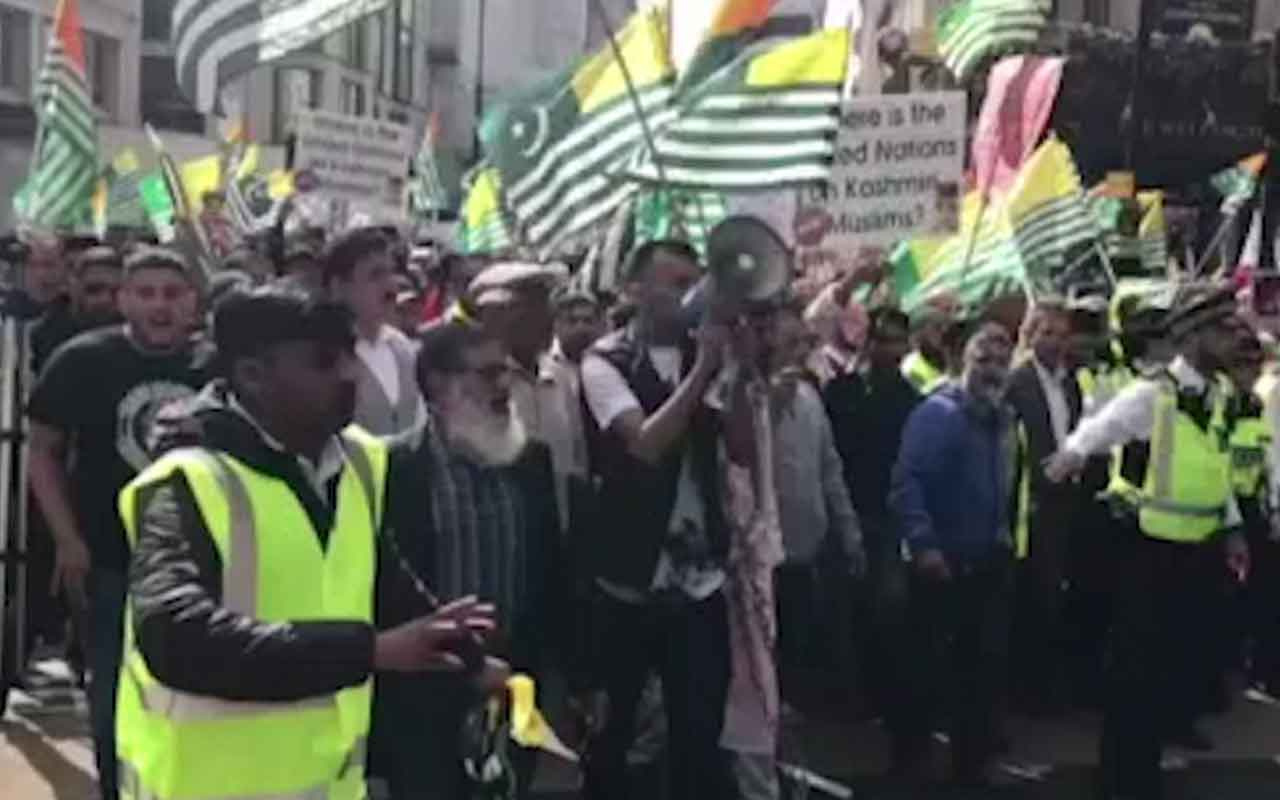 Londra’da Hindistan karşıtı protesto