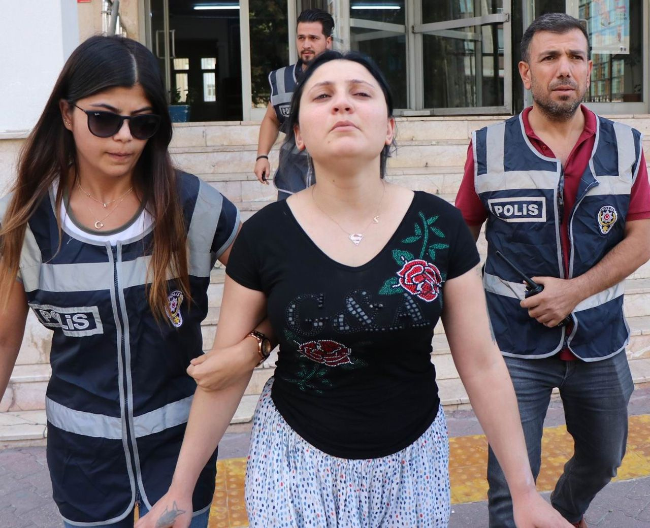 Kayseri'de suç makinesi kadın yatak odasındaki özel bölmede yakalandı