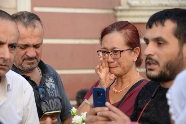 Diyarbakır annelerine sanatçı ve yazarlardan destek ziyareti