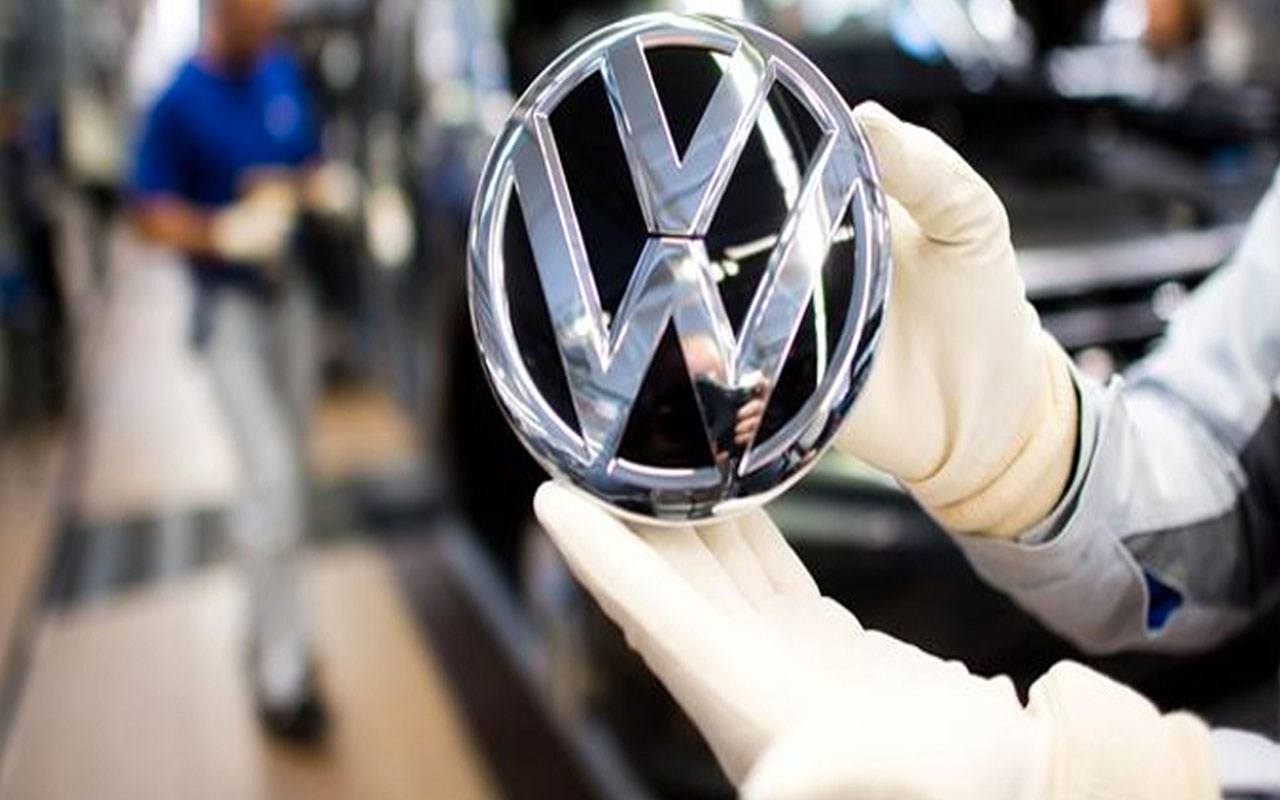 Volkswagen logo değişimi kararı aldı! Bakın yeni Volkswagen logosu nasıl oldu